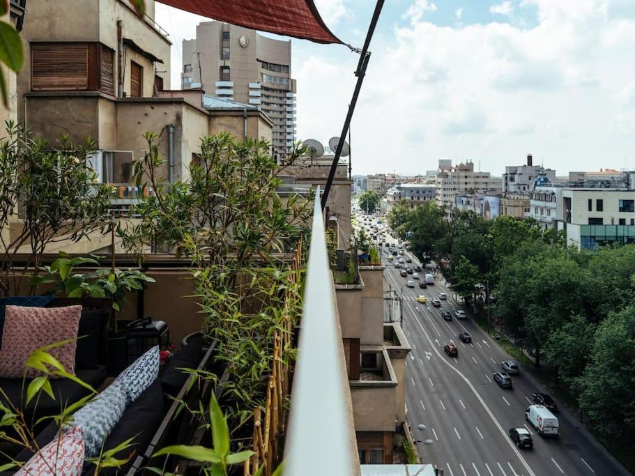 View Over The City Bukares Bagian luar foto